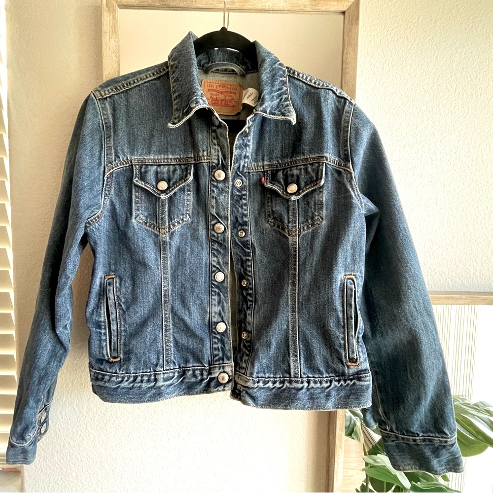 LEVI’S 💙Denim Jacket - Picture 3 of 14